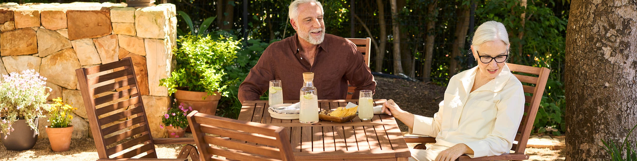 Gartenmöbel aus Akazie