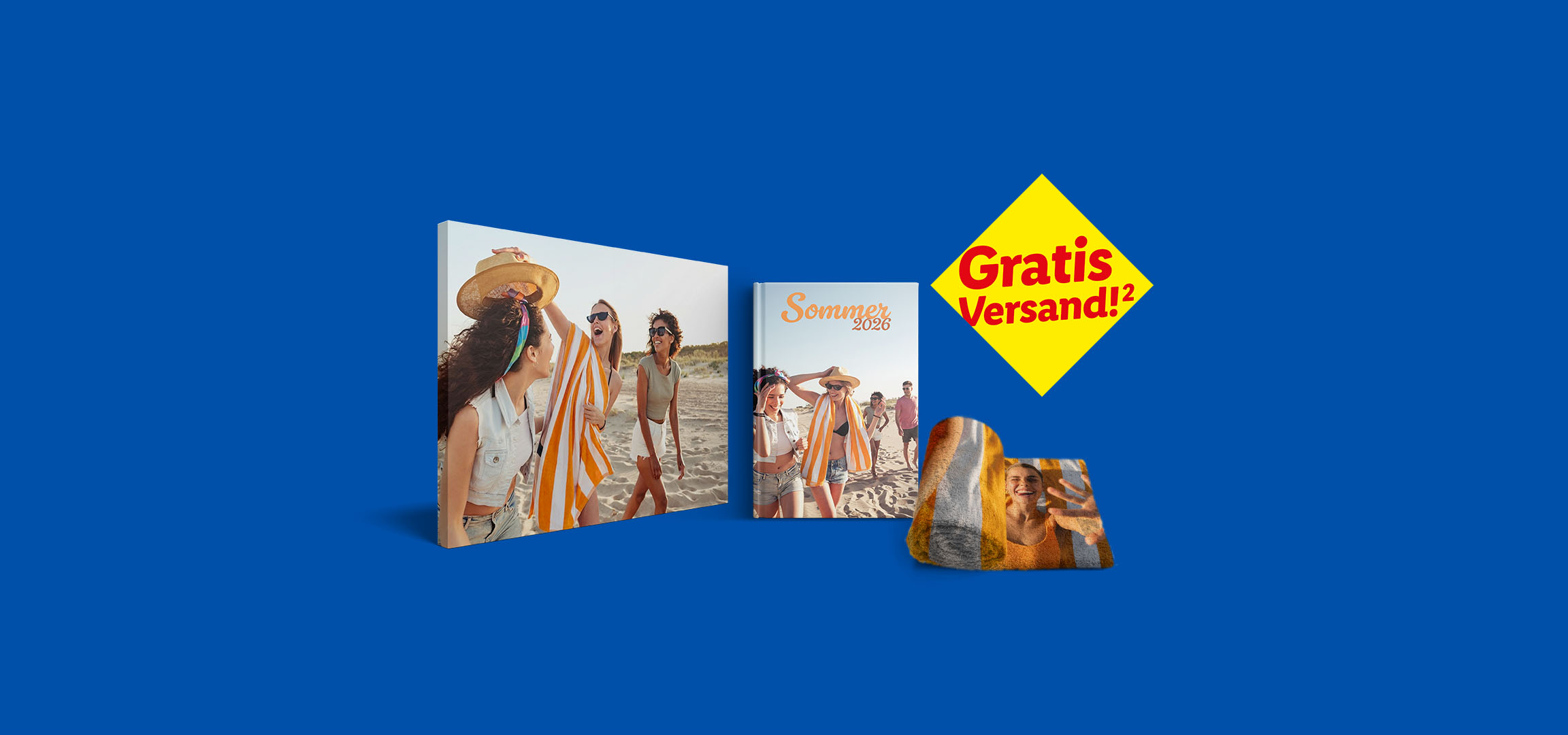 Leinwand, Fotobuch & Handtuch mit Fotos einer Gruppe Frauen am Strand. In einer Raute zu sehen: Gratis Versand.