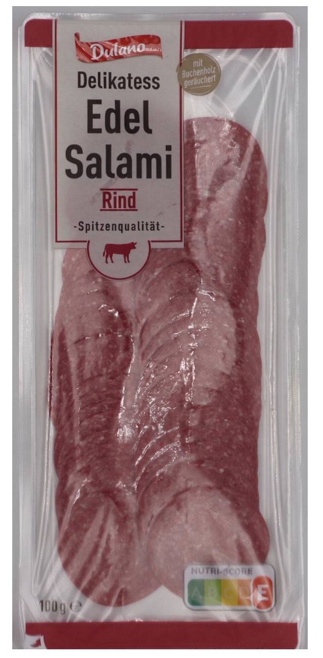 Verpackte Rindersalami in Scheiben, mit Nutri-Score E und dem Hinweis auf Buchenholzräucherung.