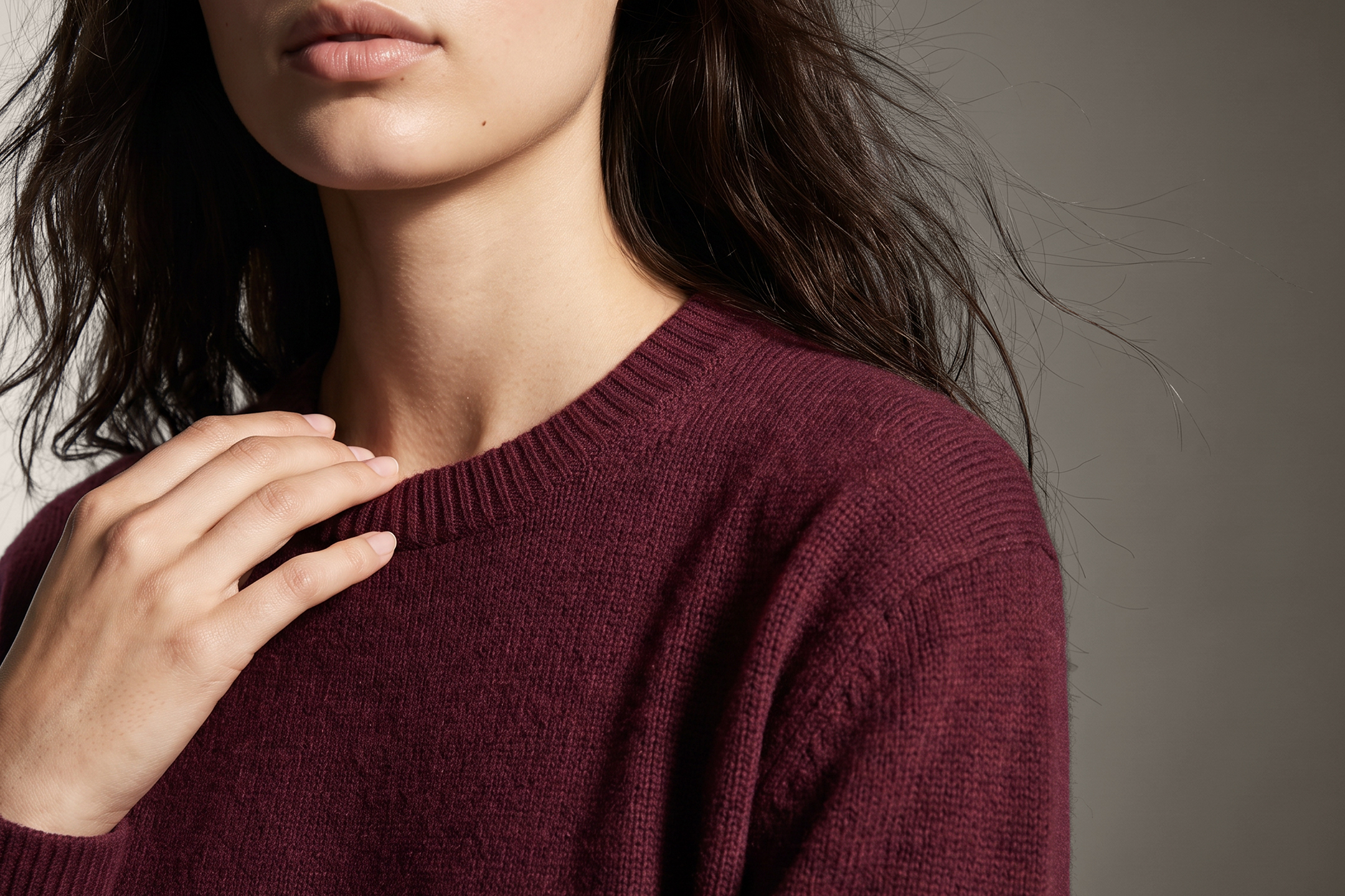 AI-generiert: Detailansicht: Esmara Damen Pullover in Bordeaux